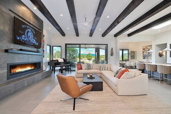 santa fe luxury rental property